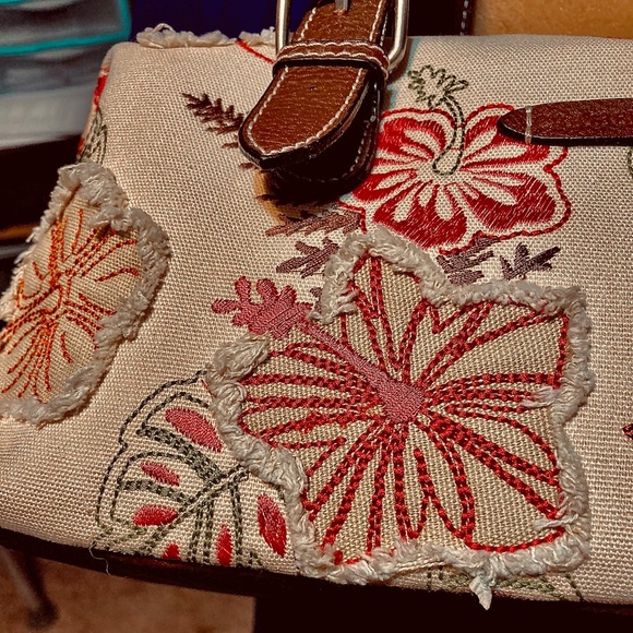 Caribbean Joe,  Cayman Hobo - Picture 5 of 9